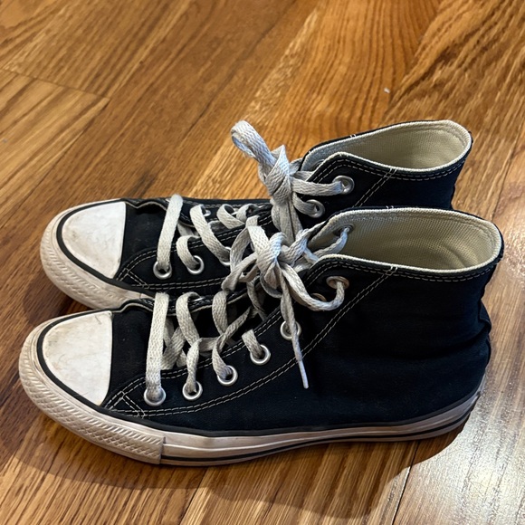 Converse black  High-Top Sneakers with White Laces - Picture 2 of 6